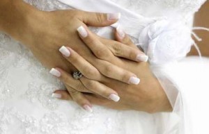 Dicas e cores de esmaltes para noivas